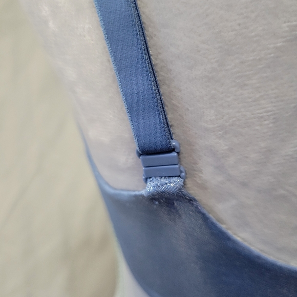 Victoria's Secret blue sparkle demi bra with fully adjustable straps 36C - Picture 3 of 4